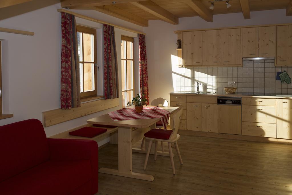Appartments Jagerhof Braies  Room photo