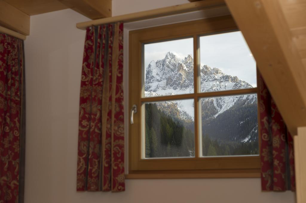 Appartments Jagerhof Braies  Room photo